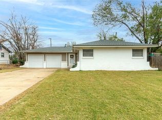 1616 Symphony Ln, Midwest City, OK 73130