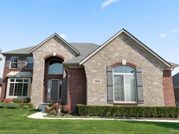 54806 Black Hills Ln, Shelby Township, MI 48316