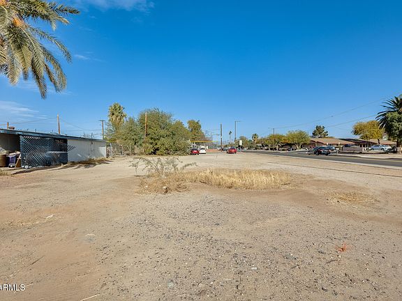 4th image of 614 E CENTRE Avenue #2