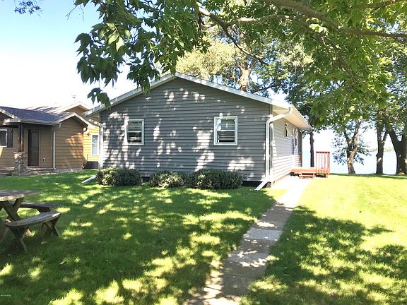 2nd image of 1244 S Lake Dr