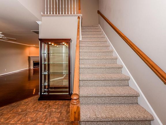 5th image of 748 Sterchi Park Way