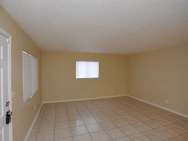 415 N Halifax Ave #103 — Photo 8