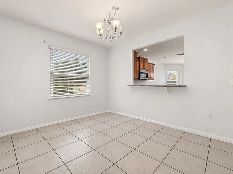 6018 Fallglow Ln — Photo 3