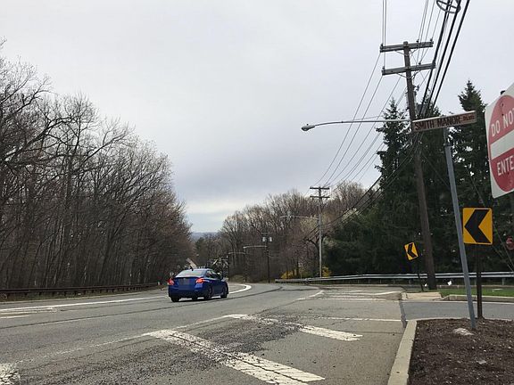 5th image of 821 Smith Manor Blvd