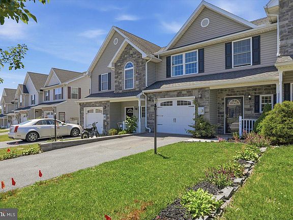 3rd image of 451 Frick Ave