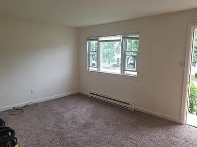 2 bed, 1.0 bath, $1,200 — Photo 2