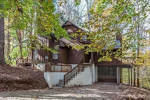 3 bed, 2042 sqft, $2,250 — Photo 3