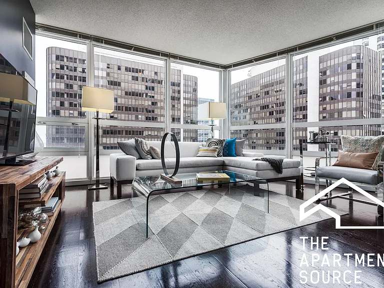 345 E Ohio St #3409 — Photo 1