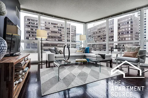 345 E Ohio St #2BR2BA Photo 1