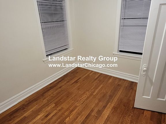 3rd image of 3948 N Lavergne Ave #3