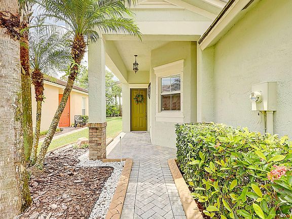 4th image of 10129 SW Brookgreen Circle