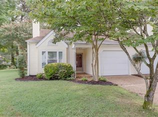 216 Ashridge Ln, Newport News, VA 23602