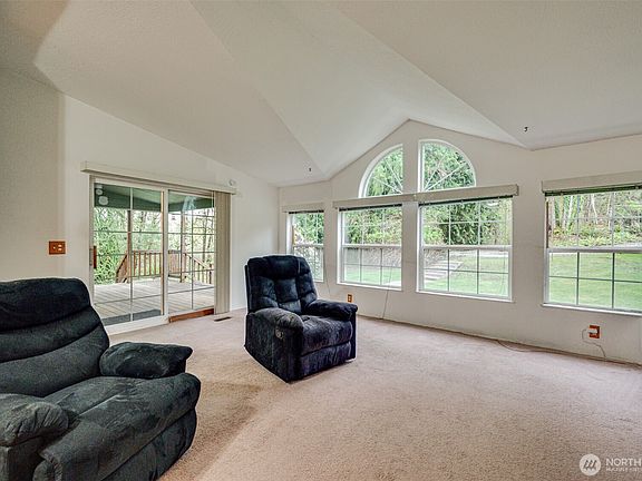 4th image of 2706 NW Chapel Hill Drive