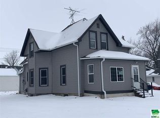 665 Pearl St, Lyons, NE 68038
