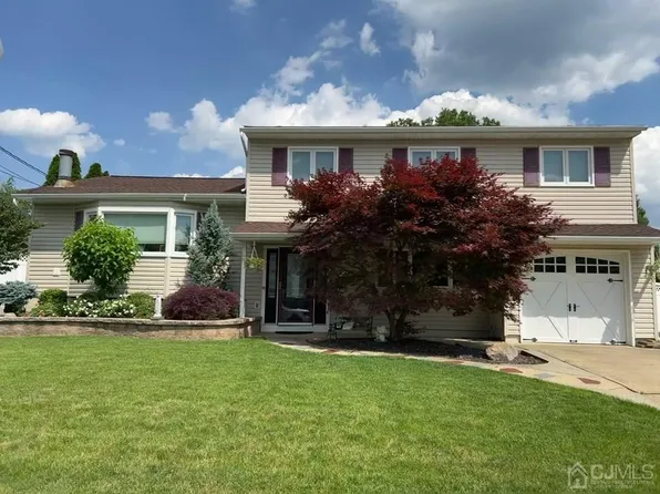 3 Barton Rd, Old Bridge, NJ 08857