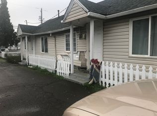 716 N 2nd St APT 5, Silverton, OR 97381