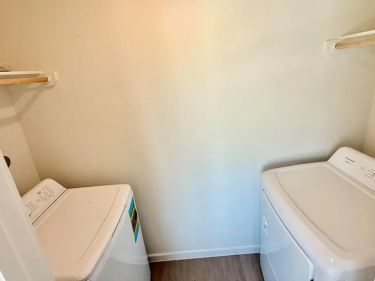 920 Capracotta Dr — Photo 14