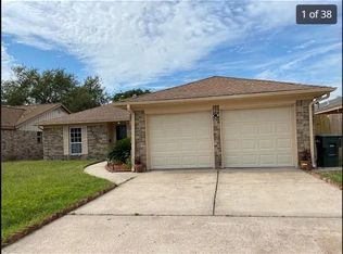 2505 Bluebonnet Ct, Galveston, TX 77551