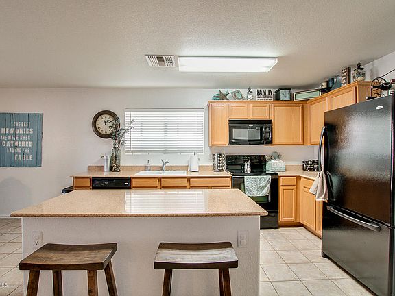 2nd image of 2742 W Sunshine Butte Dr
