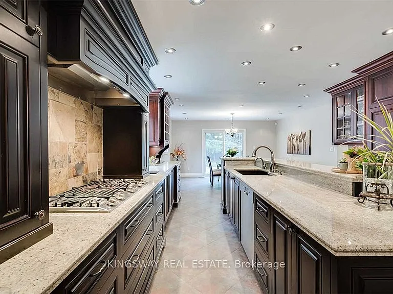 13169 Guelph Line — Photo 12