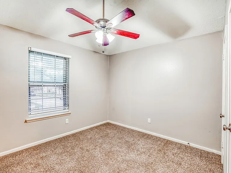 15303 Goodman St — Photo 14