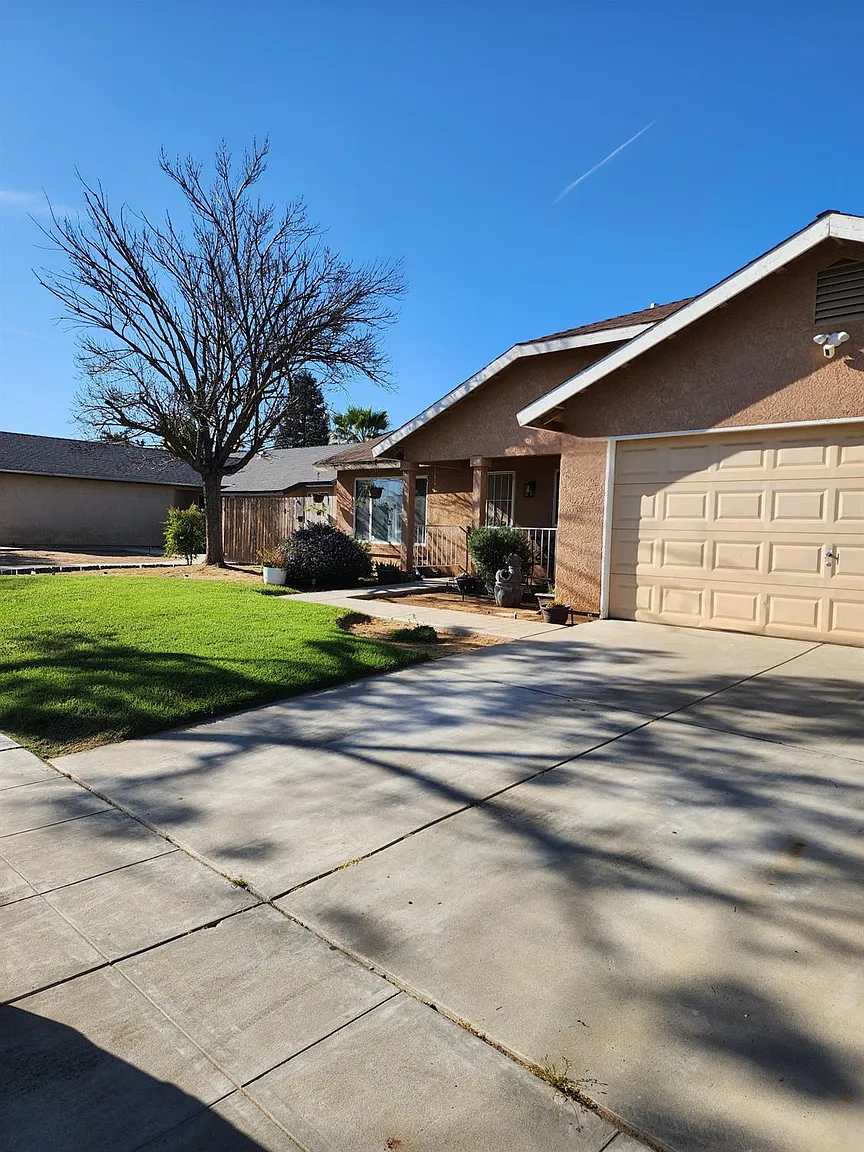 5810 W San Gabriel Ave photo 1