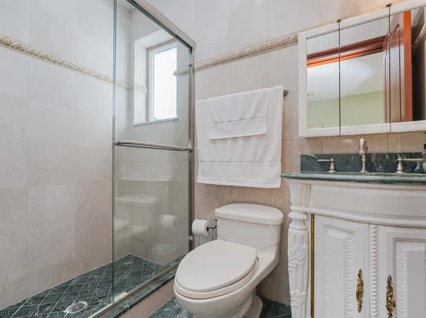 2233 East 72nd Street image 17 of 38