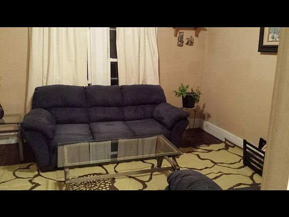 5th image of 822 W Ash St