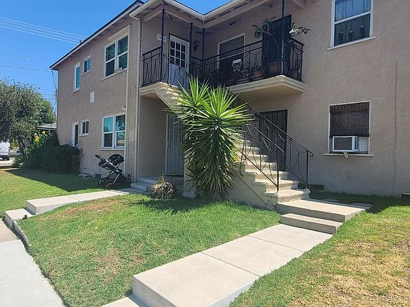 2nd image of 1008 N Griffith Park Dr