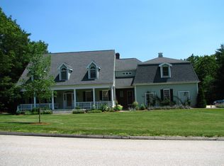 17 Windsor Dr, Foxboro, MA 02035