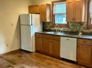 50 N Whitney St, Amherst, MA 01002