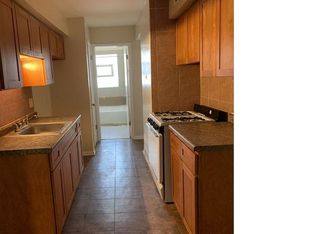 8200 S Exchange Ave #2, Chicago, IL 60617