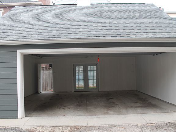 3rd image of 3644 N Janssen Ave #1