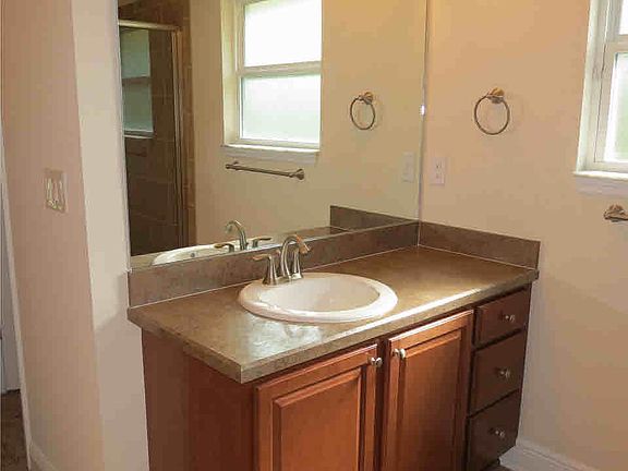4th image of 2533 Oxmoor Blvd SW