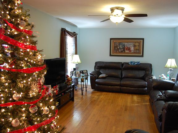 2nd image of 2011 Belmar Dr