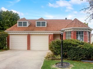 6588 Pointe East Ct, Indianapolis, IN