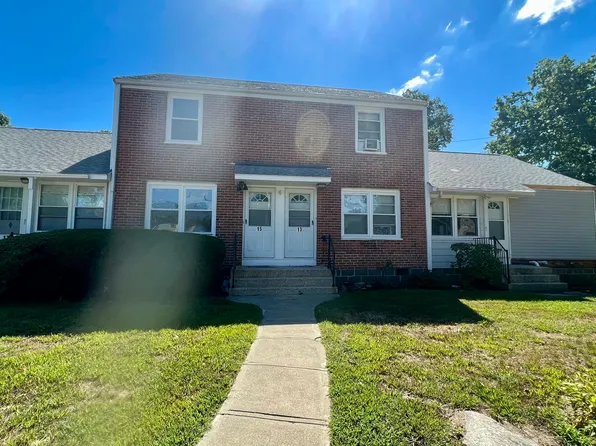 11-17 Dupont Pl #15, Bridgeport, CT 06610