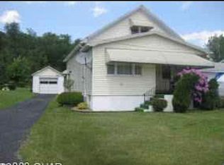 2027 E Broad St, Beaver Meadows, PA 18216