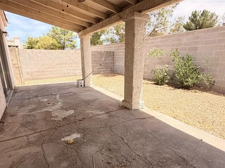 7220 Paradise Bay Dr — Photo 11
