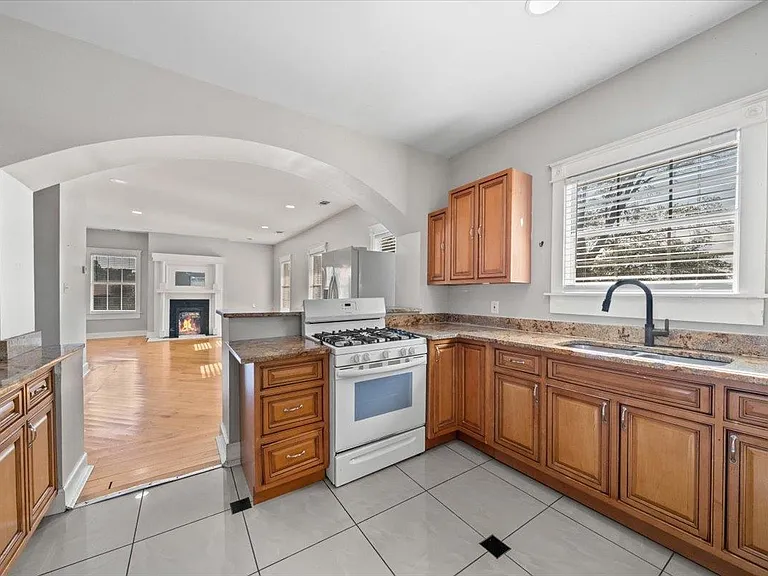 196 N McNeil St — Photo 15