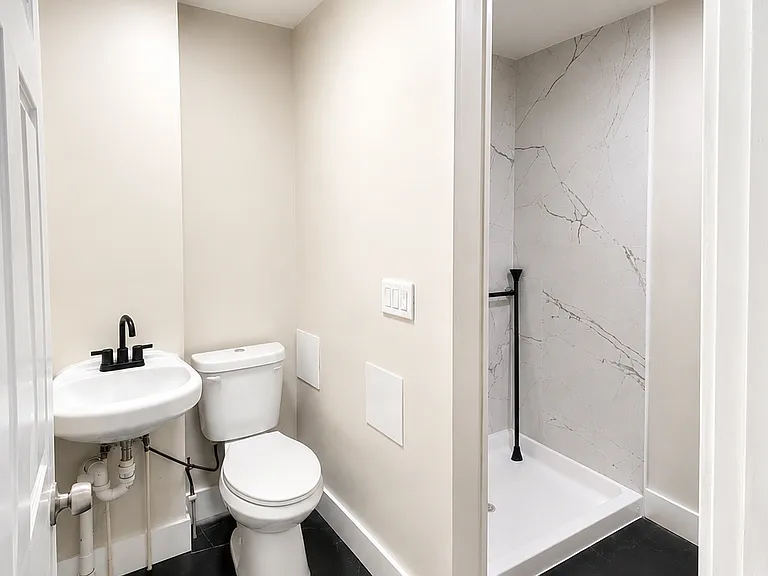 112 W Mulberry St #1 — Photo 6