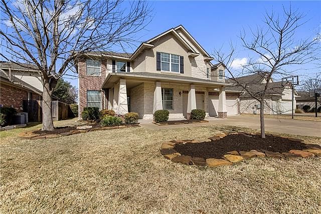 5 Bed, 3 Bath + Study