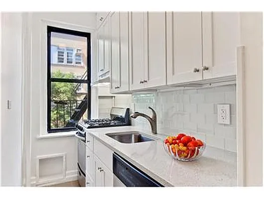 Rented by Douglas Elliman | media 18