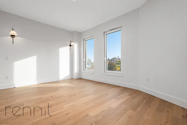 Rented by Rennit Inc. | media 21