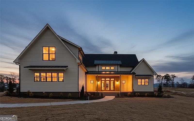 1st image of 151 Palisade Dr