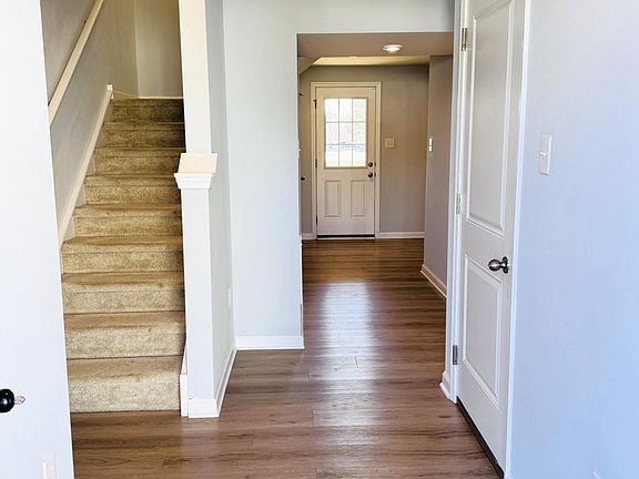 4th image of 207 Cyprus Ct #207