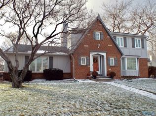 9562 Millcroft Rd, Perrysburg, OH 43551