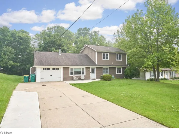 2224 Gary Dr, Twinsburg, OH 44087