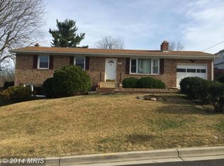 6610 Summerhill Rd, Temple Hills, MD 20748