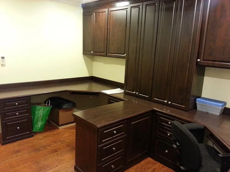 Built in office with plenty of storage